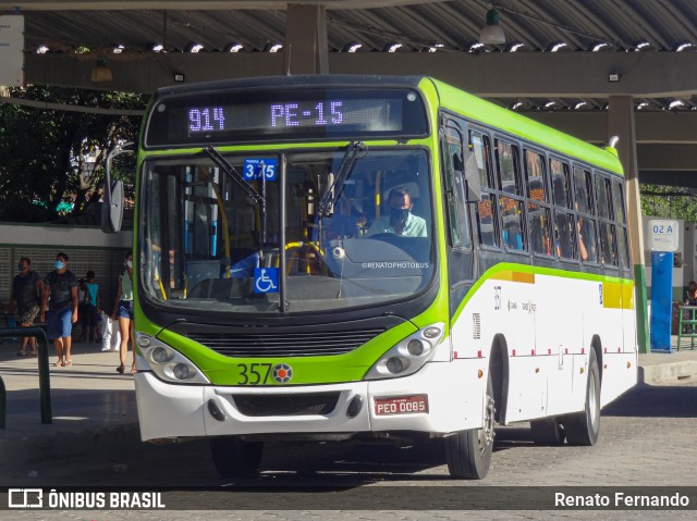 Rodoviária Caxangá 357 na cidade de Recife, Pernambuco, Brasil, por Renato Fernando. ID da foto: 9423201.