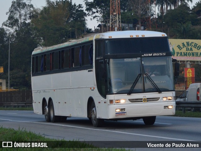 Ônibus Particulares 203 na cidade de Santa Isabel, São Paulo, Brasil, por Vicente de Paulo Alves. Número da foto: #9424022.