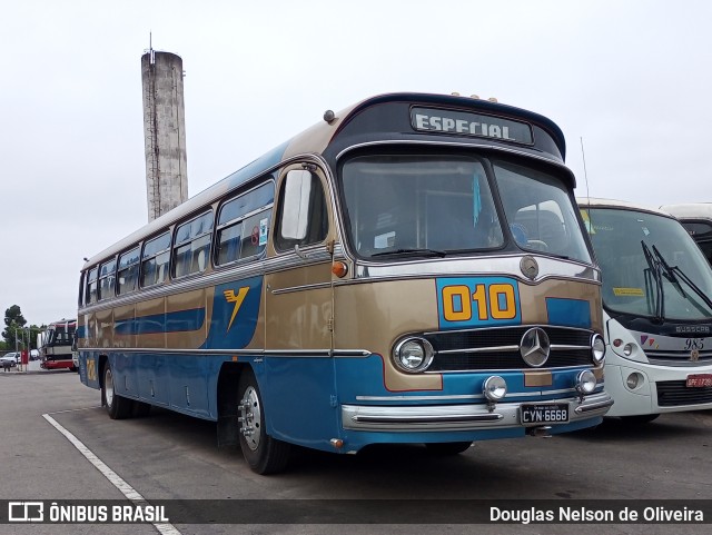 Ônibus Particulares 010 na cidade de Guarulhos, São Paulo, Brasil, por Douglas Nelson de Oliveira. ID da foto: 9341331.