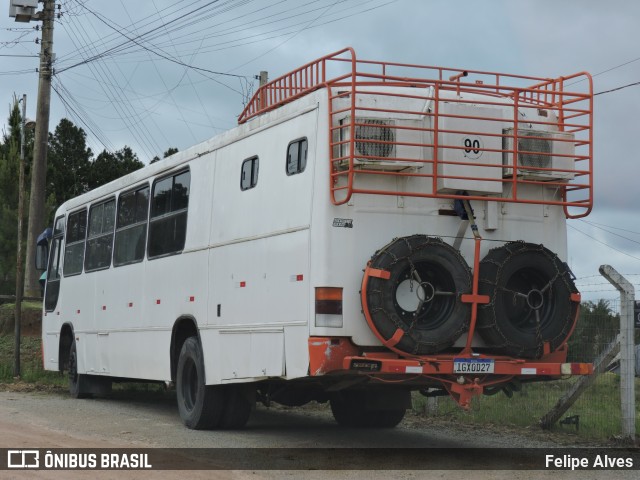 Ônibus Particulares 0327 na cidade de Arroio do Padre, Rio Grande do Sul, Brasil, por Felipe Alves. Número da foto: #9342364.