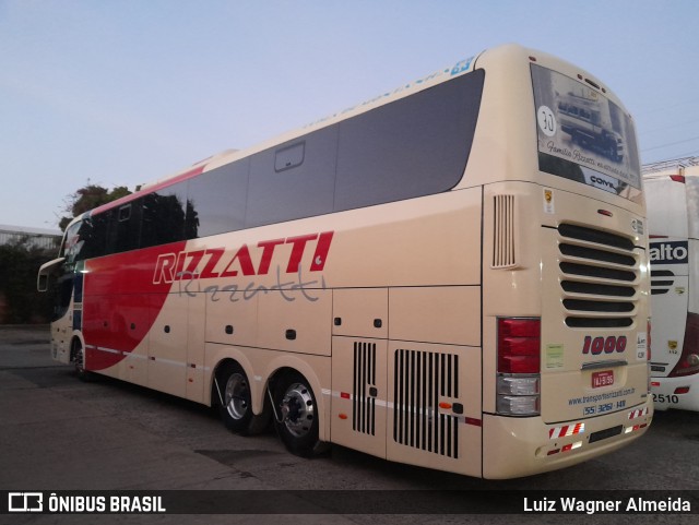 Transportes Rizzatti 1000 na cidade de Porto Alegre, Rio Grande do Sul, Brasil, por Luiz Wagner Almeida. ID da foto: 9343530.