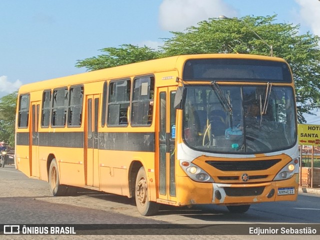 Ônibus Particulares 4E11 na cidade de Nazaré da Mata, Pernambuco, Brasil, por Edjunior Sebastião. Número da foto: #9344524.