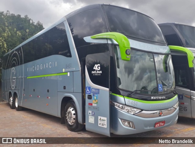 Viação Garcia 8451 na cidade de Curitiba, Paraná, Brasil, por Netto Brandelik. Número da foto: #9345772.