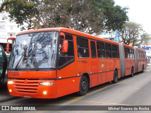 Expresso Azul 17D05 na cidade de Curitiba, Paraná, Brasil, por Michel Soares da Rocha. ID da foto: 9349585.