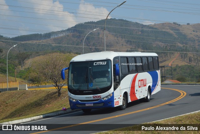 CMW Transportes 1205 na cidade de Aparecida, São Paulo, Brasil, por Paulo Alexandre da Silva. ID da foto: 9351730.