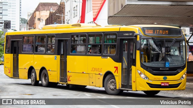 Gidion Transporte e Turismo 11713 na cidade de Joinville, Santa Catarina, Brasil, por Vinicius Petris. ID da foto: 9426399.