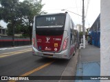 Viação Metrópole Paulista - Zona Sul 7 3984 na cidade de São Paulo, São Paulo, Brasil, por Lucas Pinheiro. Número da foto: #:id.