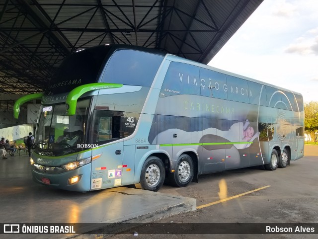 Viação Garcia 8664 na cidade de Paranavaí, Paraná, Brasil, por Robson Alves. ID da foto: 9461413.