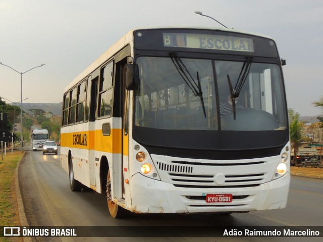 Escolares 0681 na cidade de Paracatu, Minas Gerais, Brasil, por Adão Raimundo Marcelino. ID da foto: 9465322.