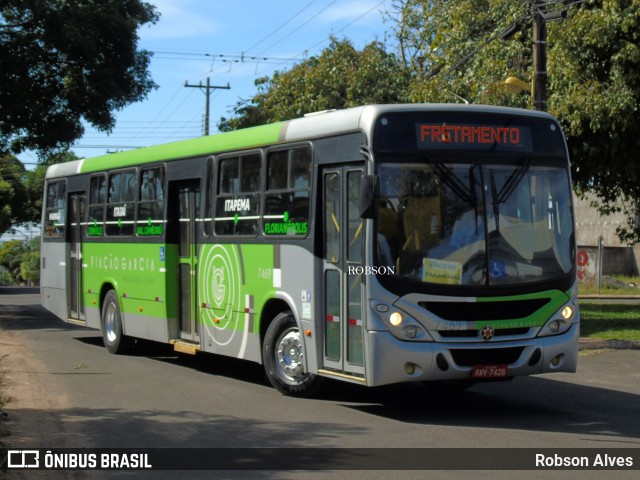 Viação Garcia 7469 na cidade de Paranavaí, Paraná, Brasil, por Robson Alves. ID da foto: 9467668.