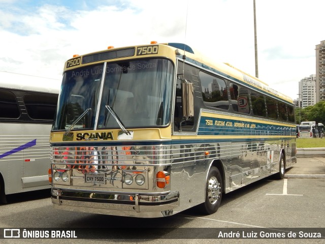 Ônibus Particulares 7500 na cidade de São Paulo, São Paulo, Brasil, por André Luiz Gomes de Souza. Número da foto: #9471593.