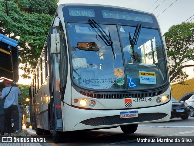 Viação Cidade do Aço RJ 174.088 na cidade de Volta Redonda, Rio de Janeiro, Brasil, por Matheus Martins da Silva. Número da foto: #9470441.
