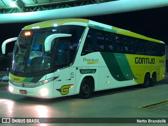 Empresa Gontijo de Transportes 18695 na cidade de Marília, São Paulo, Brasil, por Netto Brandelik. ID da foto: 9472711.