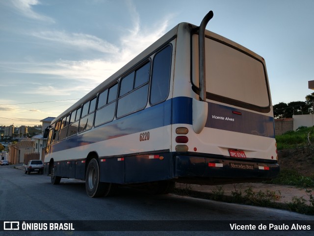 Fogos Planalto 6220 na cidade de Santo Antônio do Monte, Minas Gerais, Brasil, por Vicente de Paulo Alves. ID da foto: 9473458.