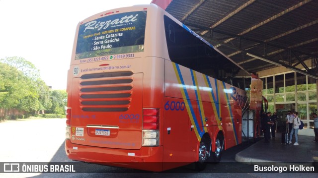 Rizzatti Turismo 6000 na cidade de Santa Maria, Rio Grande do Sul, Brasil, por Busologo Holken. Número da foto: #9475230.