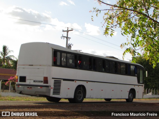 Ônibus Particulares 5305 na cidade de São José do Belmonte, Pernambuco, Brasil, por Francisco Mauricio Freire. Número da foto: #9473725.