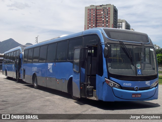 BRT RIO E53687D na cidade de Rio de Janeiro, Rio de Janeiro, Brasil, por Jorge Gonçalves. Número da foto: #9478792.