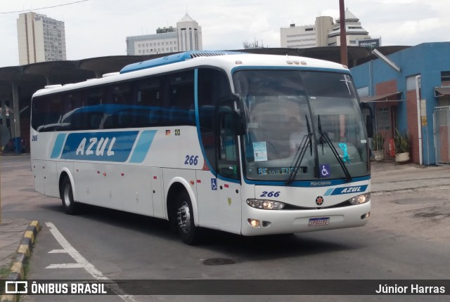 Expresso Azul 266 na cidade de Porto Alegre, Rio Grande do Sul, Brasil, por Júnior Harras. Número da foto: #9483561.