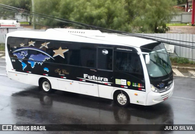 Futura Transporte e Turismo 2010 na cidade de Porto Alegre, Rio Grande do Sul, Brasil, por JULIO SILVA. Número da foto: #9427869.