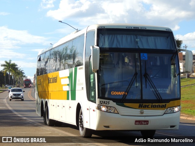 Viação Nacional 12925 na cidade de Paracatu, Minas Gerais, Brasil, por Adão Raimundo Marcelino. ID da foto: 9488341.