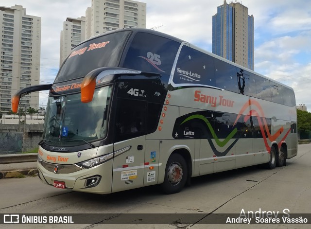 Sany Tour 21000 na cidade de São Paulo, São Paulo, Brasil, por Andrey  Soares Vassão. ID da foto: 9492898.