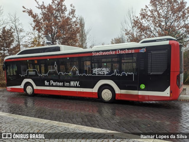 MVV - Münchner Verkehrs- und Tarifverbund 809 na cidade de Munich, Bavaria, Alemanha, por Itamar Lopes da Silva. ID da foto: 9498205.