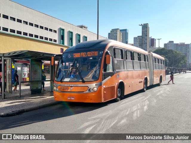 Expresso Azul JA699 na cidade de Curitiba, Paraná, Brasil, por Marcos Donizete Silva Junior. ID da foto: 9496596.