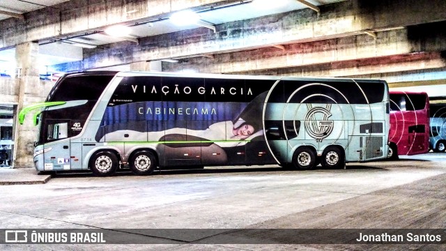 Viação Garcia 8714 na cidade de Curitiba, Paraná, Brasil, por Jonathan Santos. ID da foto: 9496812.