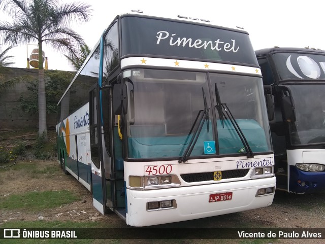 Pimentel Turismo 4500 na cidade de Ipaba, Minas Gerais, Brasil, por Vicente de Paulo Alves. ID da foto: 9496791.