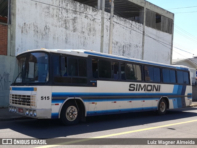 Simoni 515 na cidade de Erechim, Rio Grande do Sul, Brasil, por Luiz Wagner Almeida. Número da foto: #9501015.