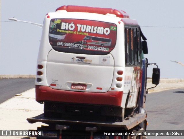 Ônibus Particulares 900 na cidade de Teresina, Piauí, Brasil, por Francisco de Assis Rodrigues da Silva. ID da foto: 9500520.