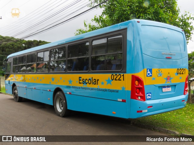 Transporte Acessível Unicarga 0221 na cidade de Curitiba, Paraná, Brasil, por Ricardo Fontes Moro. Número da foto: #9512313.