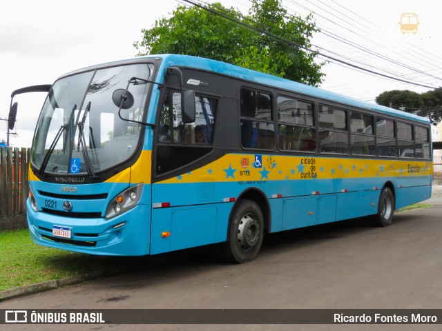 Transporte Acessível Unicarga 0221 na cidade de Curitiba, Paraná, Brasil, por Ricardo Fontes Moro. Número da foto: #9512325.