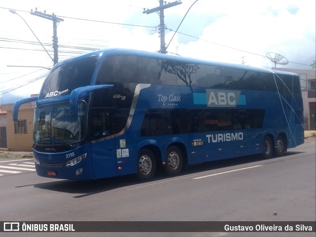 ABC Turismo 2110 na cidade de Araguari, Minas Gerais, Brasil, por Gustavo Oliveira da Silva. ID da foto: 9510941.