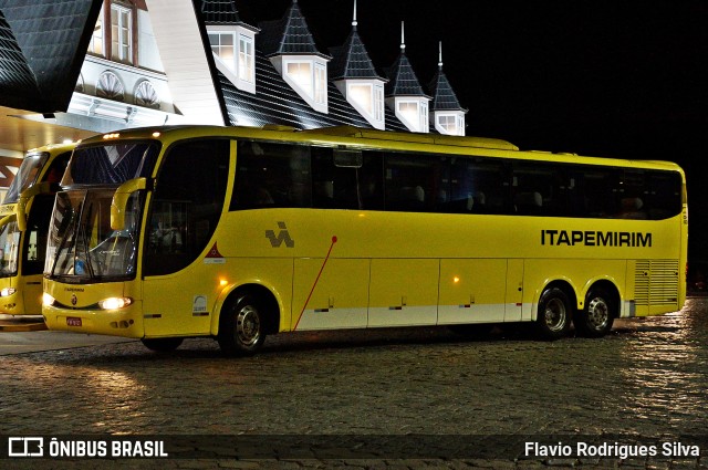 Viação Itapemirim 8911 na cidade de Queluz, São Paulo, Brasil, por Flavio Rodrigues Silva. ID da foto: 9510442.