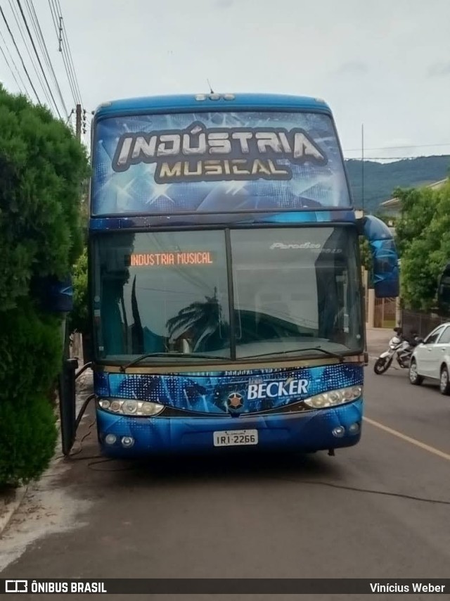 Banda Indústria Musical 2011 na cidade de Dois Irmãos, Rio Grande do Sul, Brasil, por Vinícius Weber. Número da foto: #9510969.