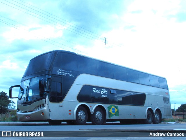 Rosa Chic Turismo 1000 na cidade de Pirapora, Minas Gerais, Brasil, por Andrew Campos. ID da foto: 9433468.