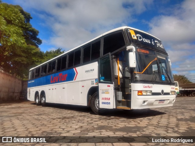 LevTur Fretamento e Turismo 11598 na cidade de Itararé, São Paulo, Brasil, por Luciano Rodrigues. ID da foto: 9433307.