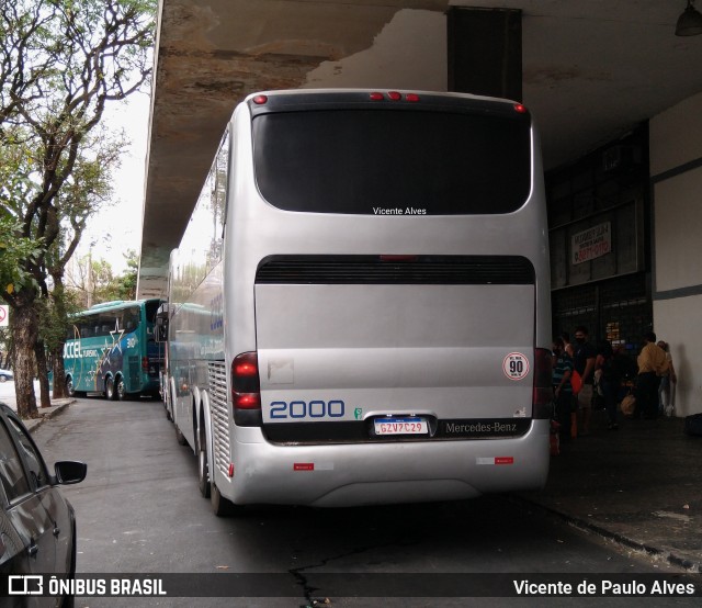 Ônibus Particulares 2000 na cidade de Belo Horizonte, Minas Gerais, Brasil, por Vicente de Paulo Alves. ID da foto: 9433103.