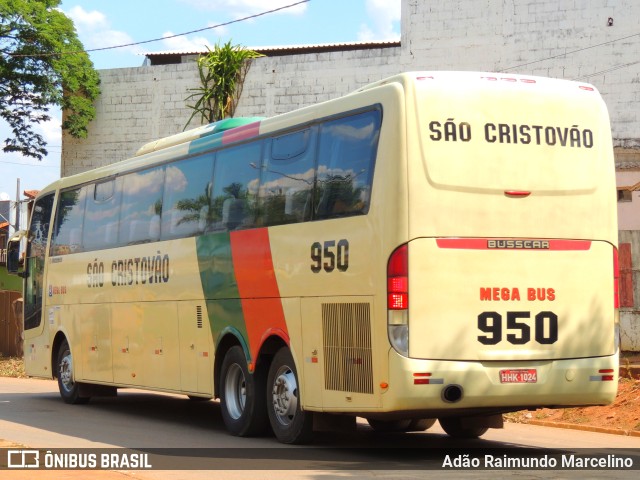 Empresa São Cristóvão 950 na cidade de Paracatu, Minas Gerais, Brasil, por Adão Raimundo Marcelino. ID da foto: 9433317.