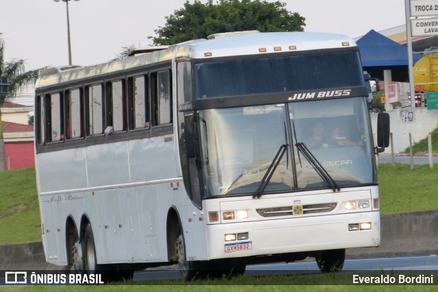 Ônibus Particulares 5132 na cidade de Caçapava, São Paulo, Brasil, por Everaldo Bordini. ID da foto: 9513389.