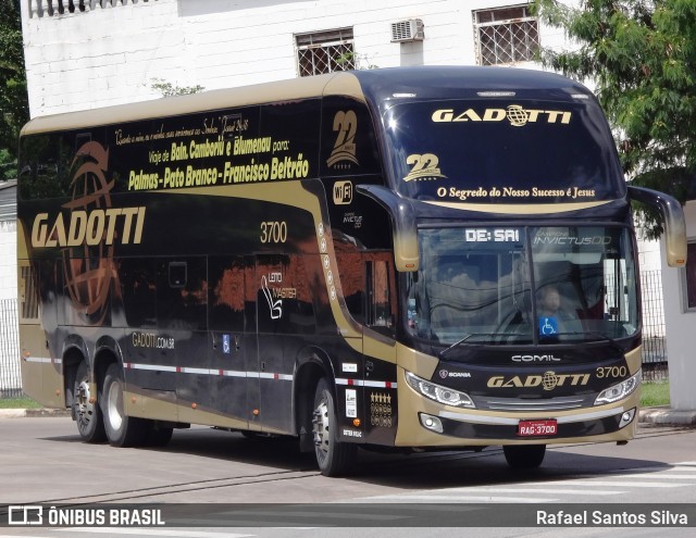 Auto Viação Gadotti 3700 na cidade de Embu das Artes, São Paulo, Brasil, por Rafael Santos Silva. Número da foto: #9434277.