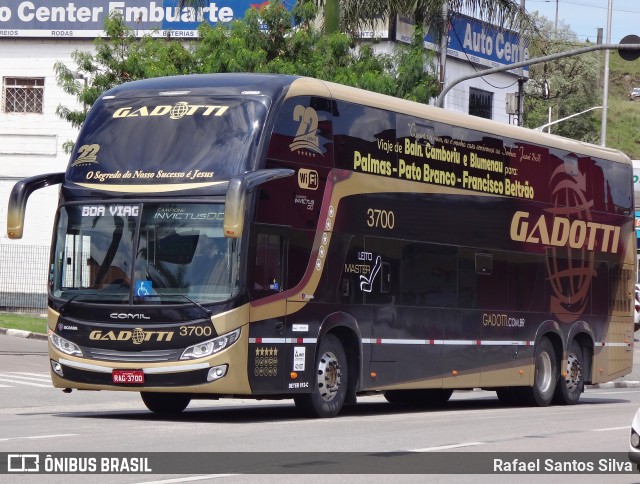 Auto Viação Gadotti 3700 na cidade de Embu das Artes, São Paulo, Brasil, por Rafael Santos Silva. Número da foto: #9434283.