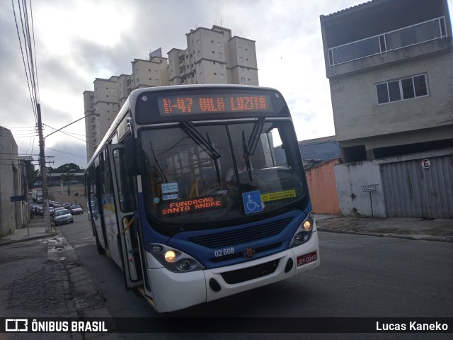 Viação Vaz 02 608 na cidade de Santo André, São Paulo, Brasil, por Lucas Kaneko. ID da foto: 9435302.