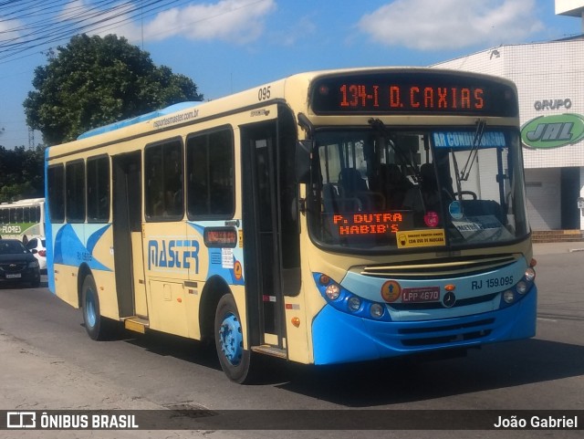 Master Transportes Coletivos de Passageiros RJ 159.095 na cidade de São João de Meriti, Rio de Janeiro, Brasil, por João Gabriel. Número da foto: #9440539.