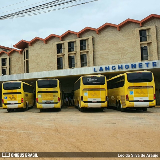 Viação Itapemirim 8861 na cidade de Governador Valadares, Minas Gerais, Brasil, por Leo da Silva de Araújo. ID da foto: 9445172.