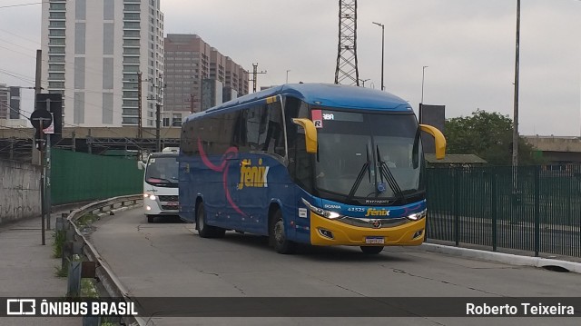 Rápido Expresso Fênix Viação 41525 na cidade de São Paulo, São Paulo, Brasil, por Roberto Teixeira. ID da foto: 9445914.