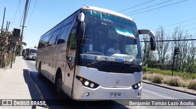 Ônibus Particulares FYBF59 na cidade de Maipú, Santiago, Metropolitana de Santiago, Chile, por Benjamín Tomás Lazo Acuña. ID da foto: 9449148.