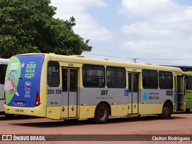 Expresso Rei de França 200.519 na cidade de São Luís, Maranhão, Brasil, por Cleiton Rodrigues. Número da foto: #9449041.