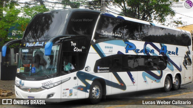 Pedra Azul Turismo 39000 na cidade de Curitiba, Paraná, Brasil, por Lucas Weber Calizario. Número da foto: #9450680.